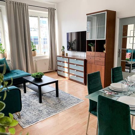 Cozy Downtown City Living Bratislava Bagian luar foto