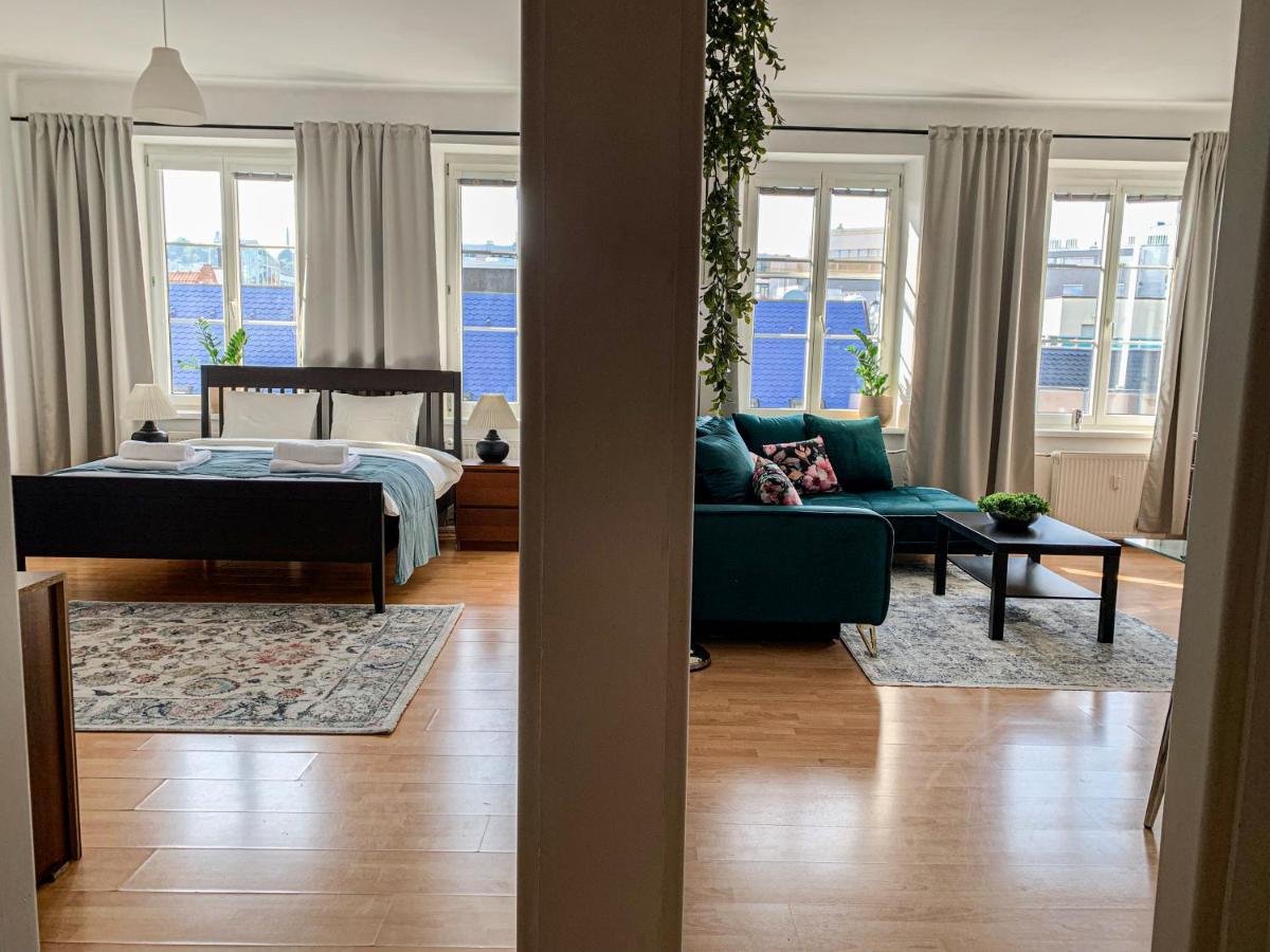 Cozy Downtown City Living Bratislava Bagian luar foto
