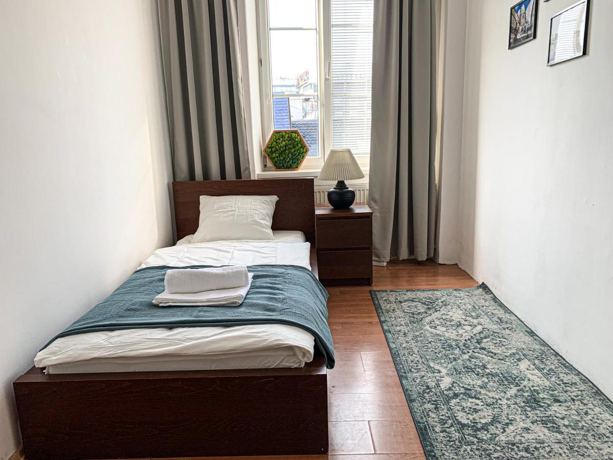 Cozy Downtown City Living Bratislava Bagian luar foto